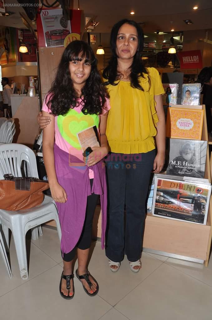 Suchitra Krishnamurthy at Anusha Subramaniam's book launch in Kemps Corner, Mumbai on 28th Nov 2012