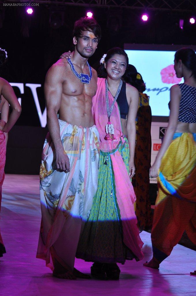 Model walk the ramp for Anupama Dayal Show at IRFW 2012 Day 1 in Goa on 28th Nov 2012