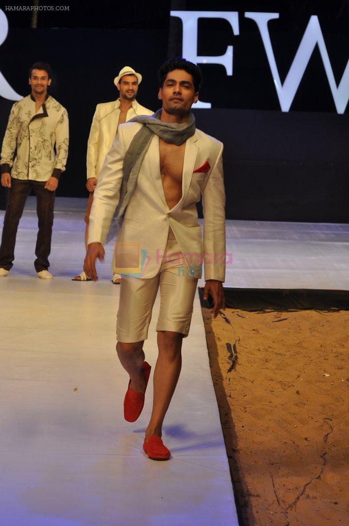 Model walk the ramp for Riyaz Gangji Show at IRFW 2012 Day 2 in Goa on 29th Nov 2012