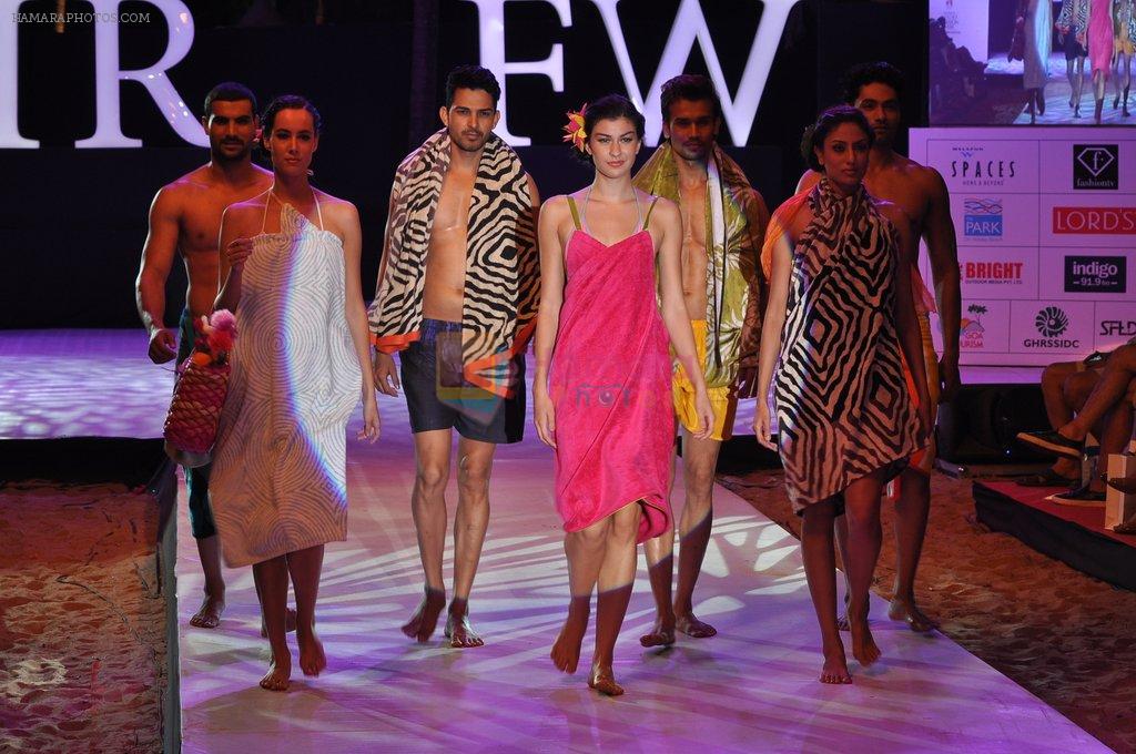 Model walk the ramp for Welspun Show at IRFW 2012 in Goa on 1st Dec 2012
