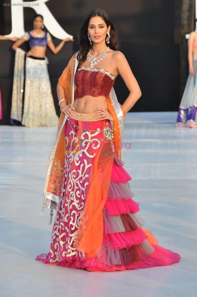 Bruna Abdullah walk the ramp for Shouger Merchant Doshi  Show at IRFW 2012 in Goa on 1st Dec 2012