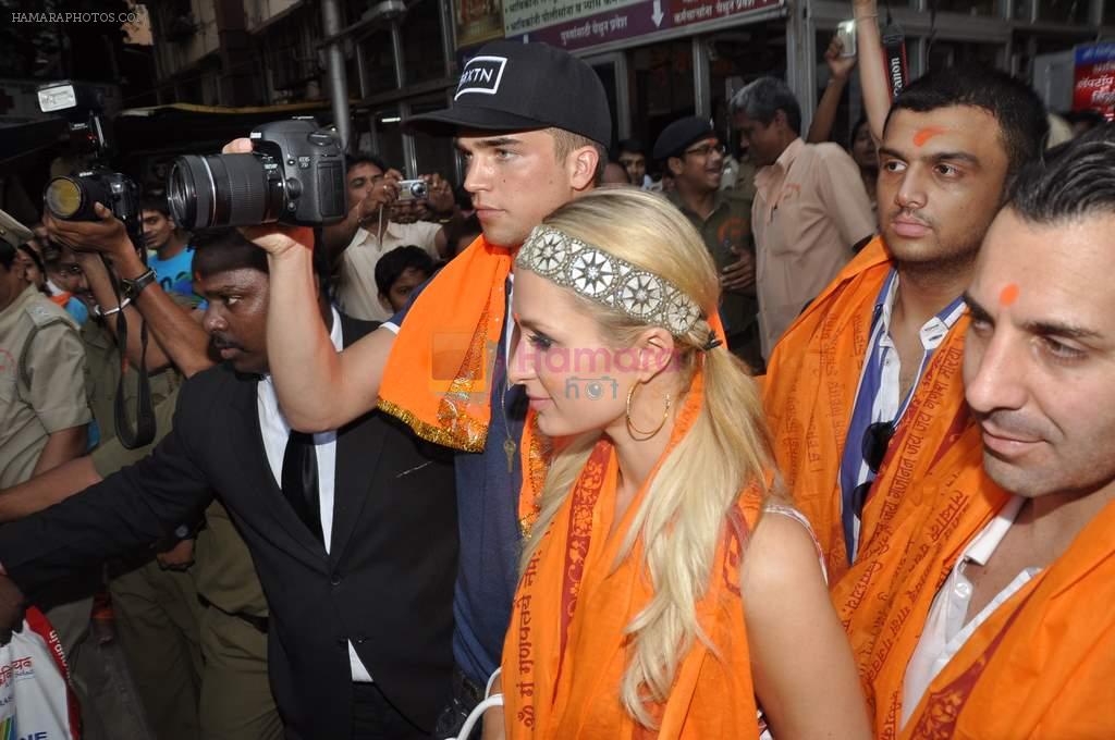 Paris Hilton visits Siddhivinayak Temple in Mumbai on 3rd Dec 2012