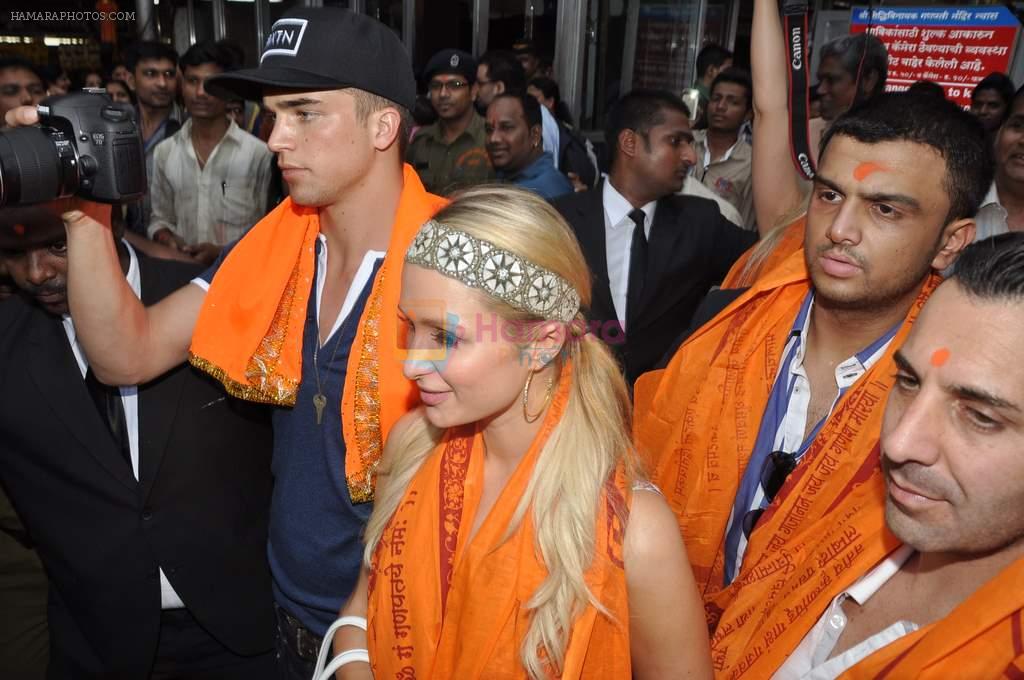 Paris Hilton visits Siddhivinayak Temple in Mumbai on 3rd Dec 2012