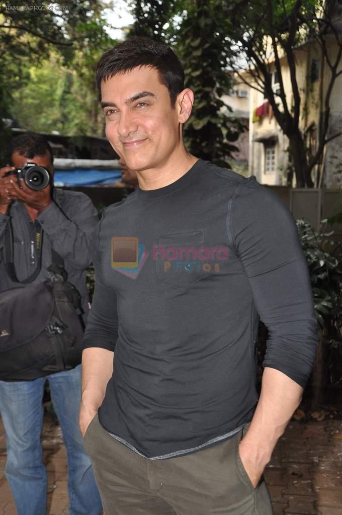 Aamir Khan at Talaash success meet in Bandra, Mumbai on 4th Dec 2012
