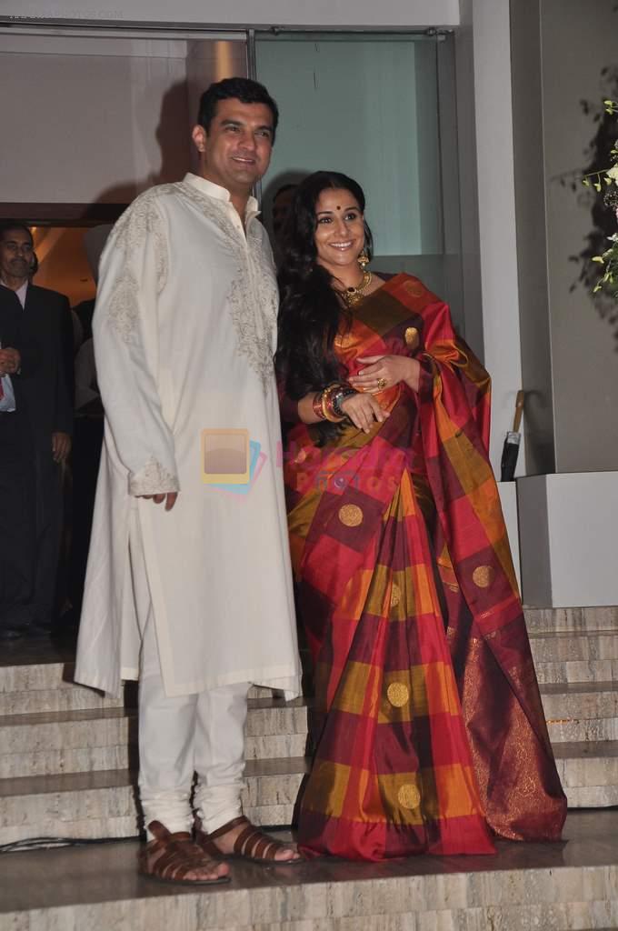 Vidya Balan and Siddharth Roy Kapur's wedding bash for family in Juhu, Mumbai on 11th Dec 2012