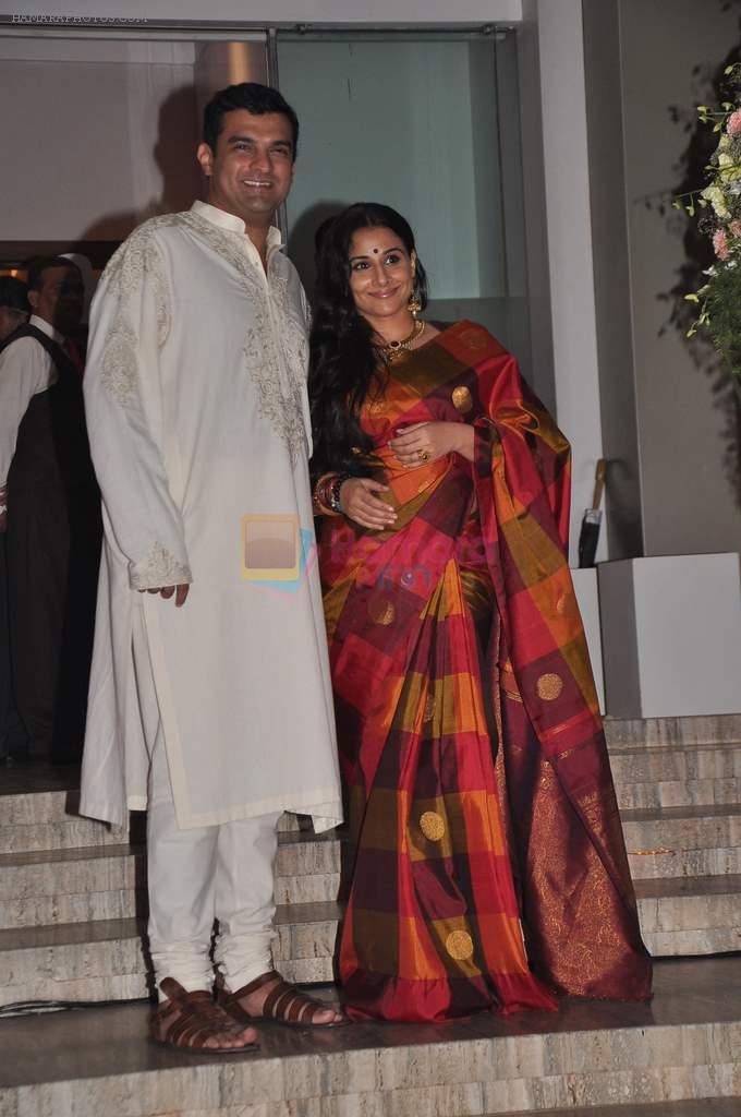 Vidya Balan and Siddharth Roy Kapur's wedding bash for family in Juhu, Mumbai on 11th Dec 2012