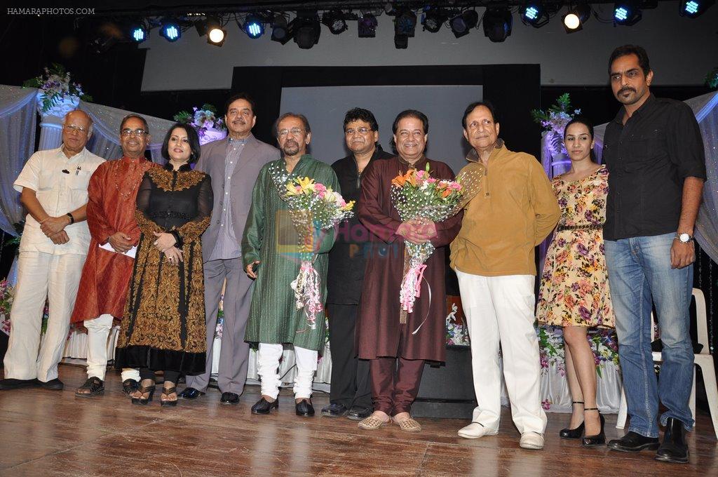Shatrughan Sinha, Anup Jalota, Madhushree at Madhushre concert in St Andrews, Mumbai on 15th Dec 2012