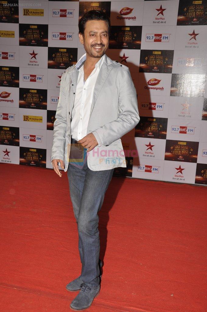 Irrfan Khan at Big Star Awards red carpet in Mumbai on 16th Dec 2012