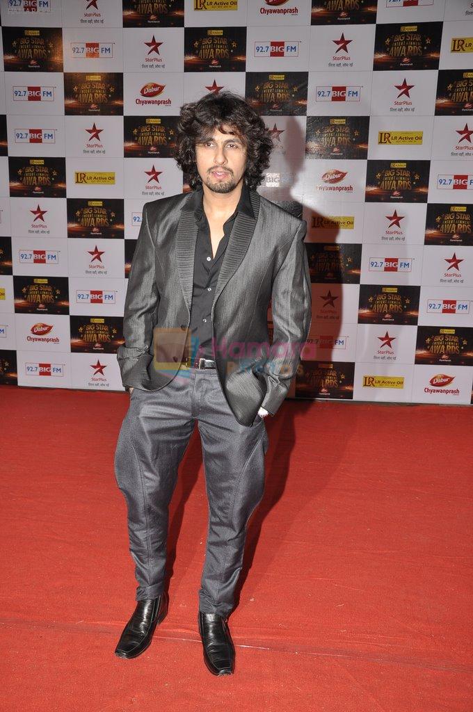 Sonu Nigam at Big Star Awards red carpet in Mumbai on 16th Dec 2012