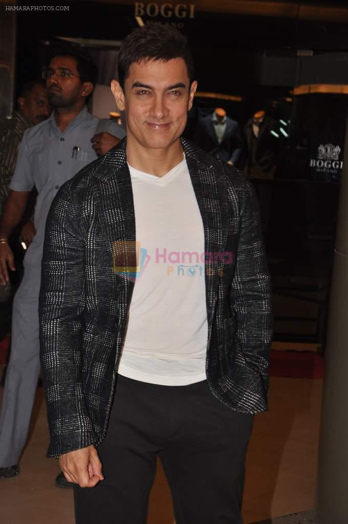 Aamir Khan at Dabangg 2 premiere in PVR, Mumbai on 20th Dec 2012