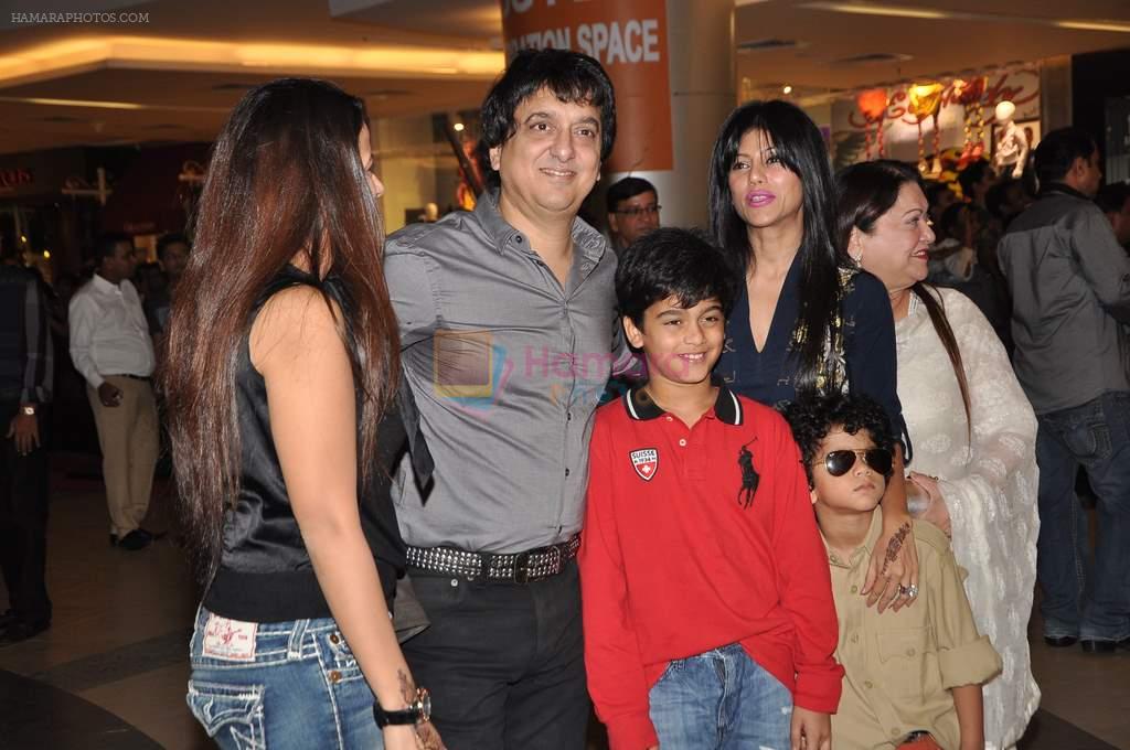 at Dabangg 2 premiere in PVR, Mumbai on 20th Dec 2012