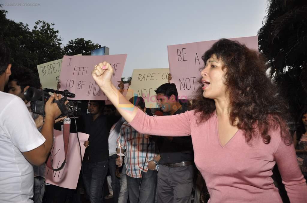 leads protest for Delhi rape incident in  Carter Road, Mumbai on 22nd Dec 2012