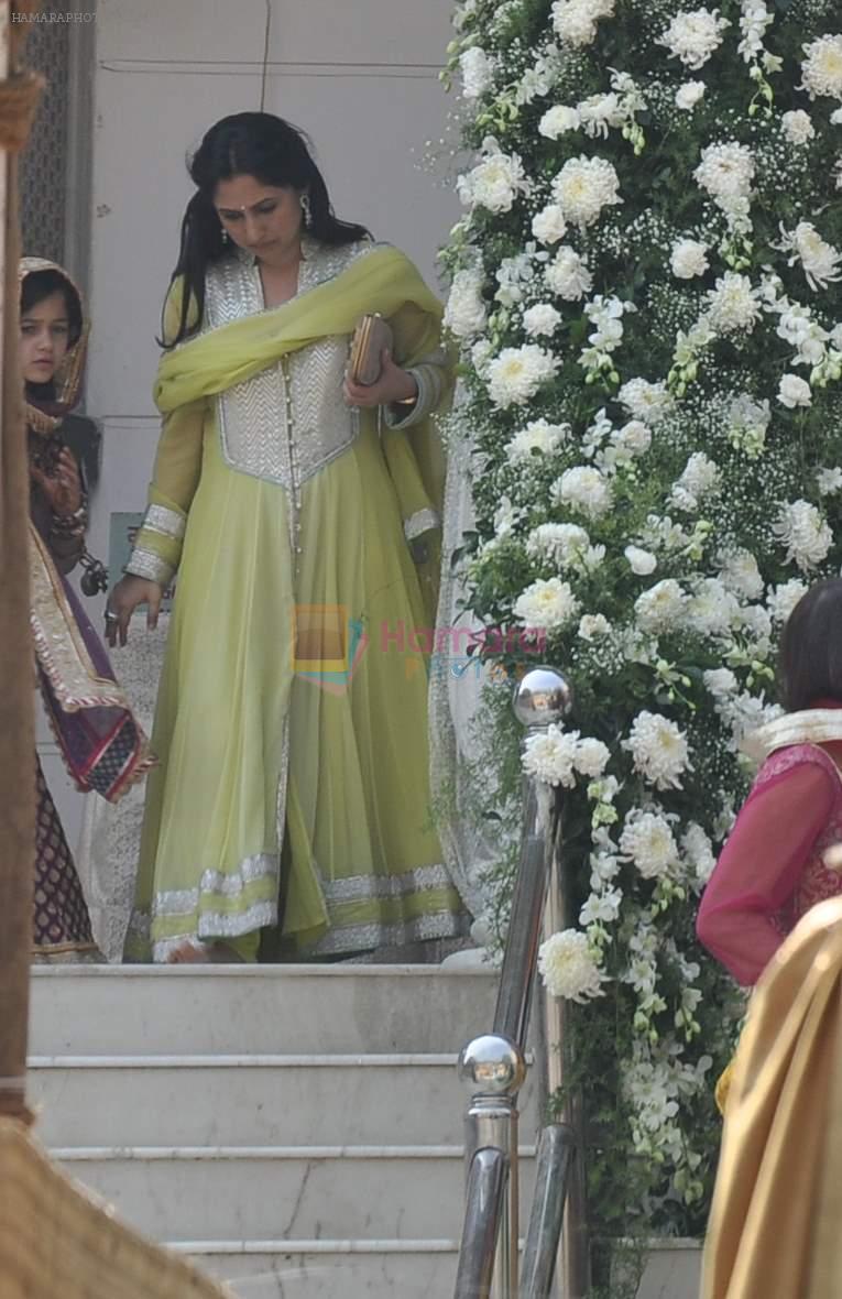 Rinke Khanna at Akshay Kumar's sister Alka Bhatia's wedding with Surendra Hiranandani in Four Bungalows Gurdwara on 23rd Dec 2012,1