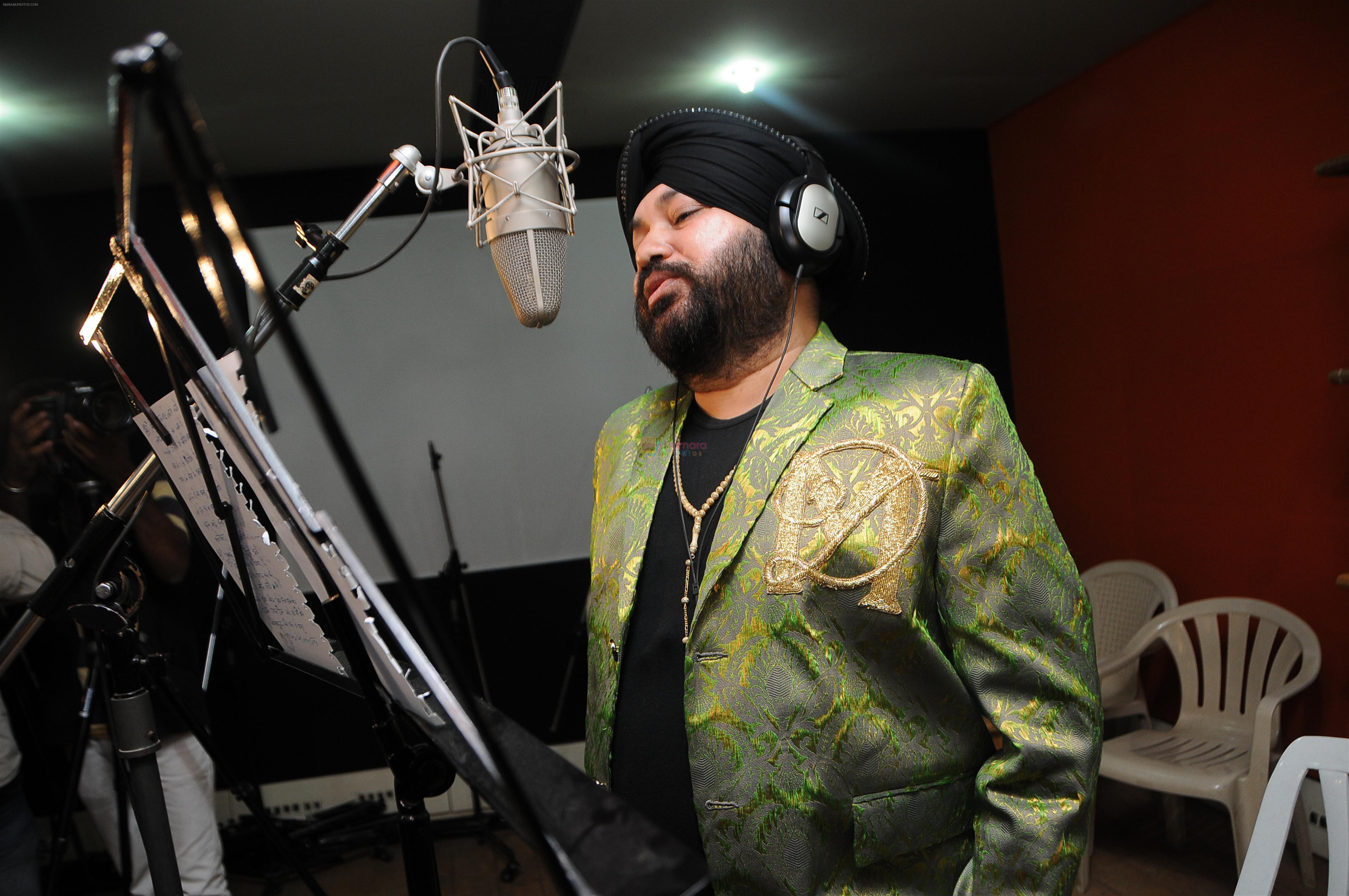 Daler Mehndi at the song recording of Sunil Agnihotri's film Balwinder Singh Famous Ho in Mumbai on 23rd Dec 2012