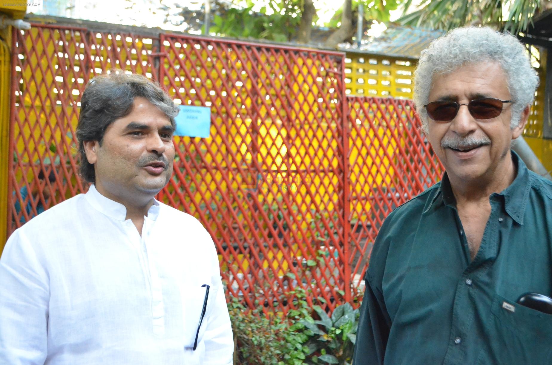 Vishal Bhardwaj and Naseeruddin Shah at Salim Arif's 2 days show at prithvi theatre in Mumbai on 23rd Dec 2012