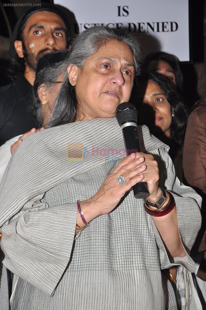 Jaya Bachchan at the peace march for the Delhi victim in Mumbai on 29th Dec 2012