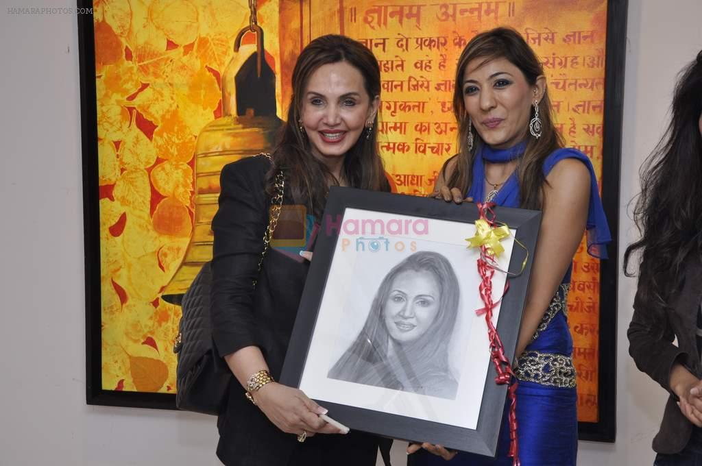 at Sunita Wadhwan art event in Jehangir art gallery on 2nd Jan 2013