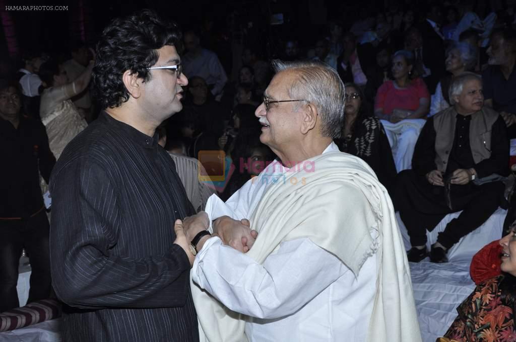 Gulzar, Parsoon Joshi at Rewa Rathod launch in Mumbai on 5th Jan 2013