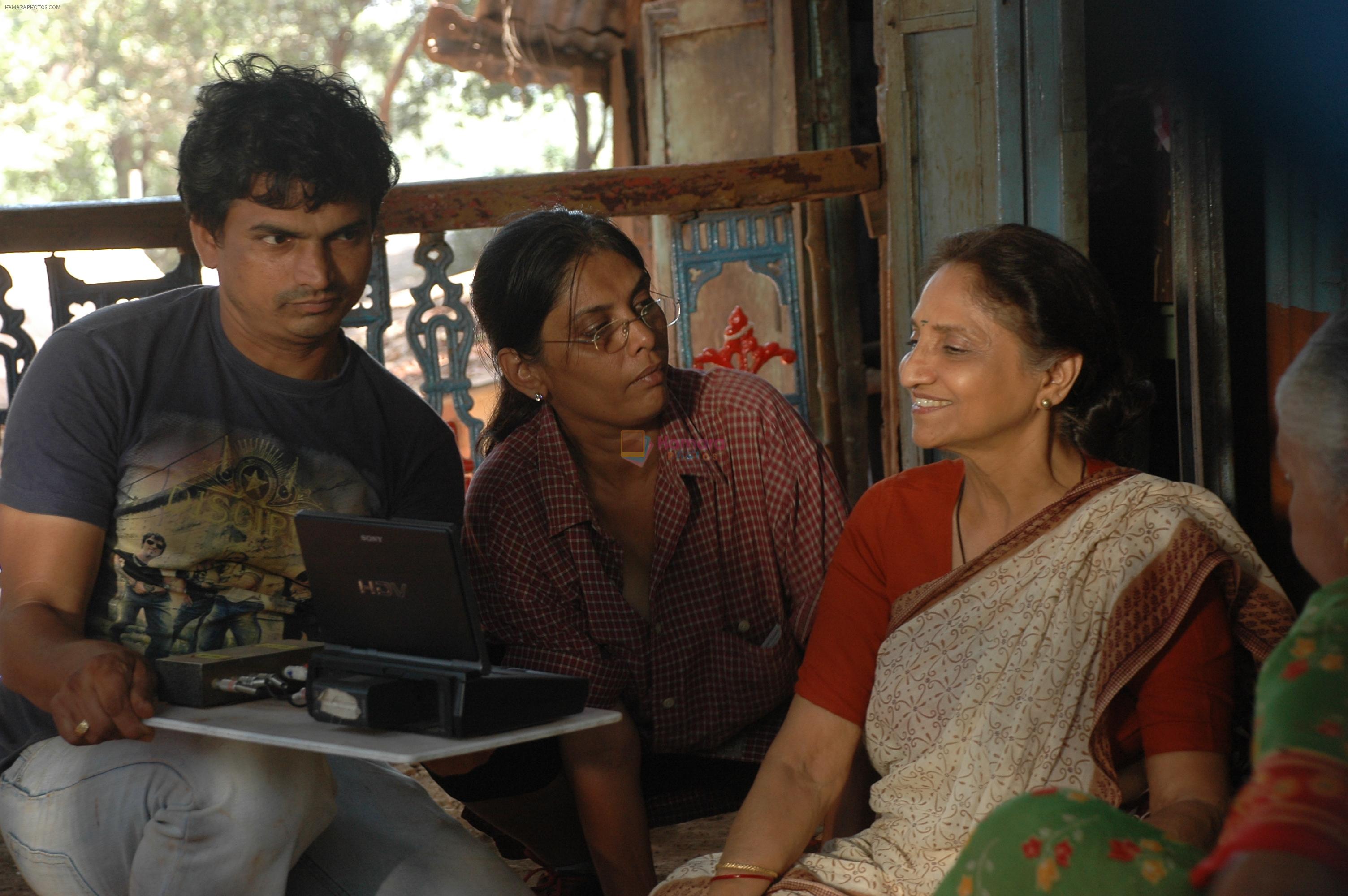 Sarita Joshi, Priya Krishnaswamy on the sets of Gangoobai