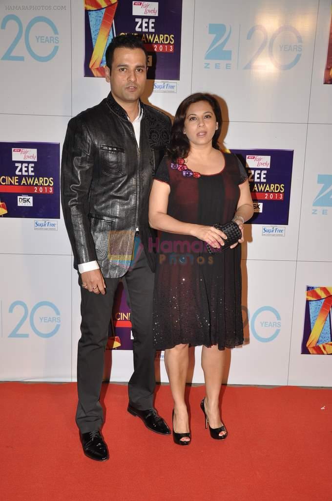 Rohit Roy at Zee Awards red carpet in Mumbai on 6th Jan 2013