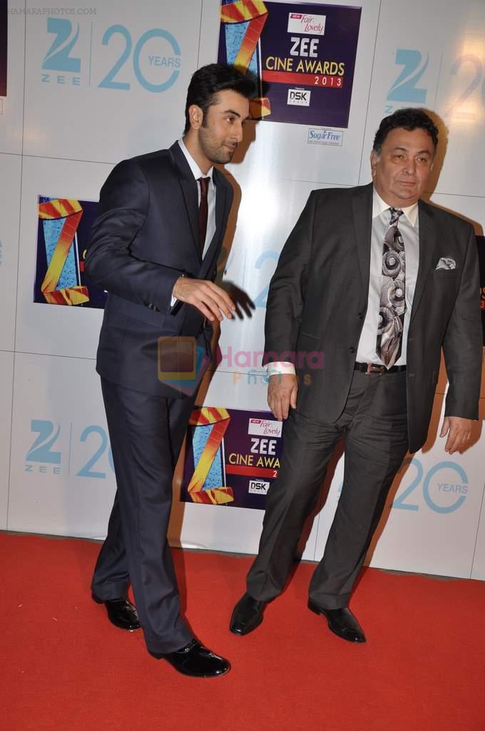 Ranbir Kapoor, Rishi Kapoor at Zee Awards red carpet in Mumbai on 6th Jan 2013