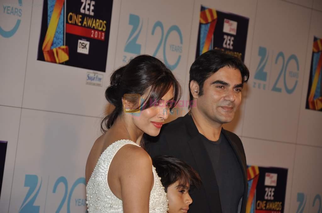 Malaika Arora Khan at Zee Awards red carpet in Mumbai on 6th Jan 2013