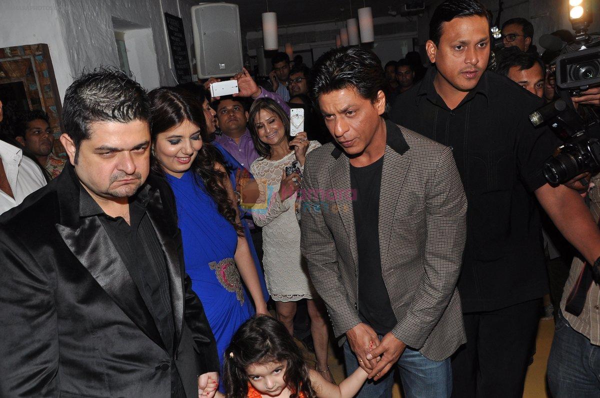 Shahrukh Khan, Dabboo Ratnani, Manisha Ratnani at Dabboo Ratnani Calendar launch in Olive, Bandra, Mumbai on 8th Jan 2013