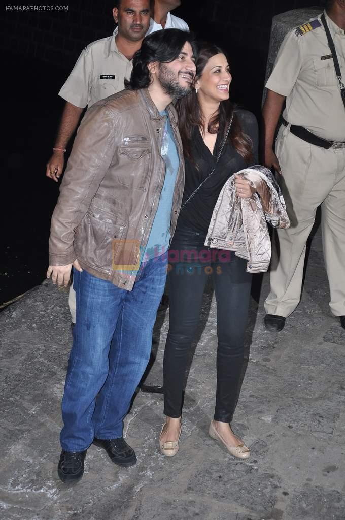 Sonali Bendre, Goldie Behl at Hrithik's yacht party in Mumbai on 9th Jan 2013