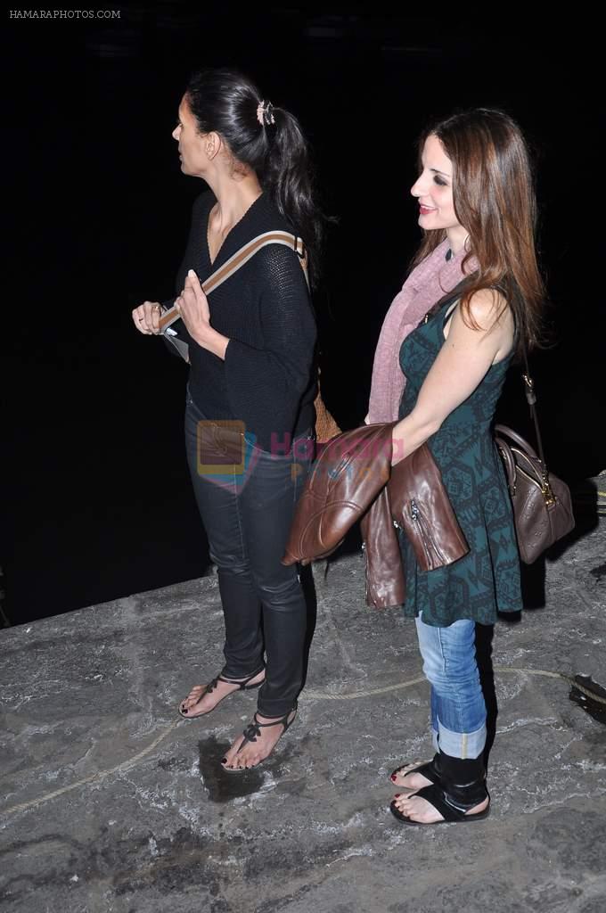 Suzanne Roshan, Mehr Rampal at Hrithik's yacht party in Mumbai on 9th Jan 2013