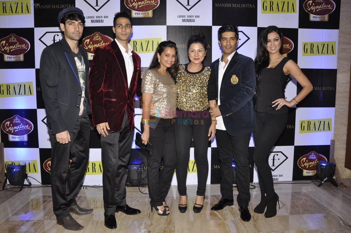 Manish Malhotra at Manish Malhotra event in F bar, Mumbai on 11th Jan 2013