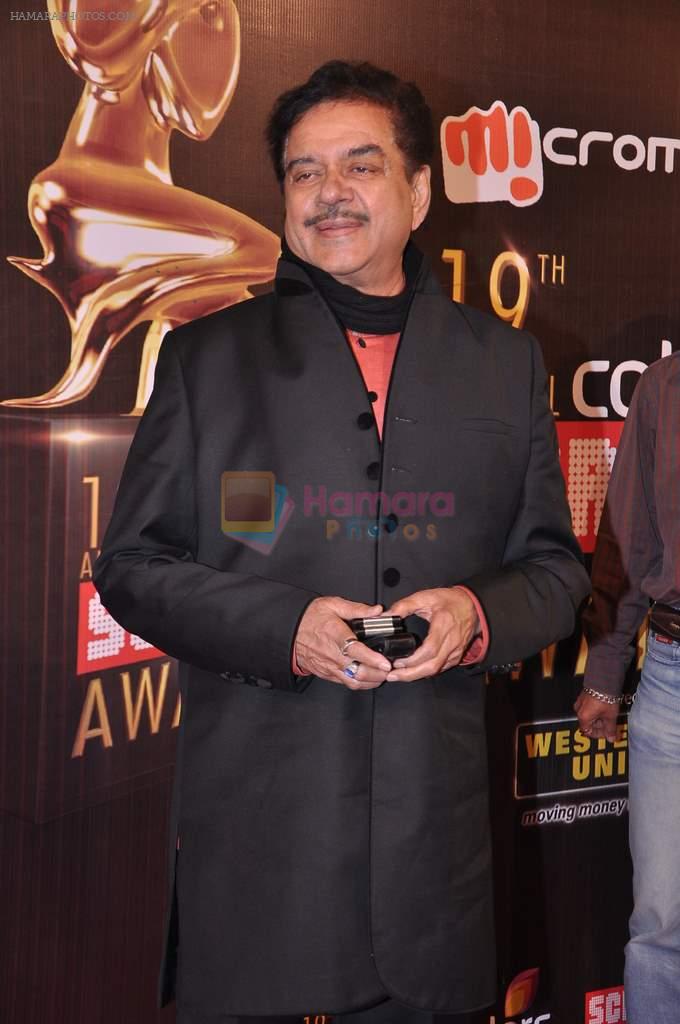Shatrughan Sinha at Screen Awards red carpet in Mumbai on 12th Jan 2013
