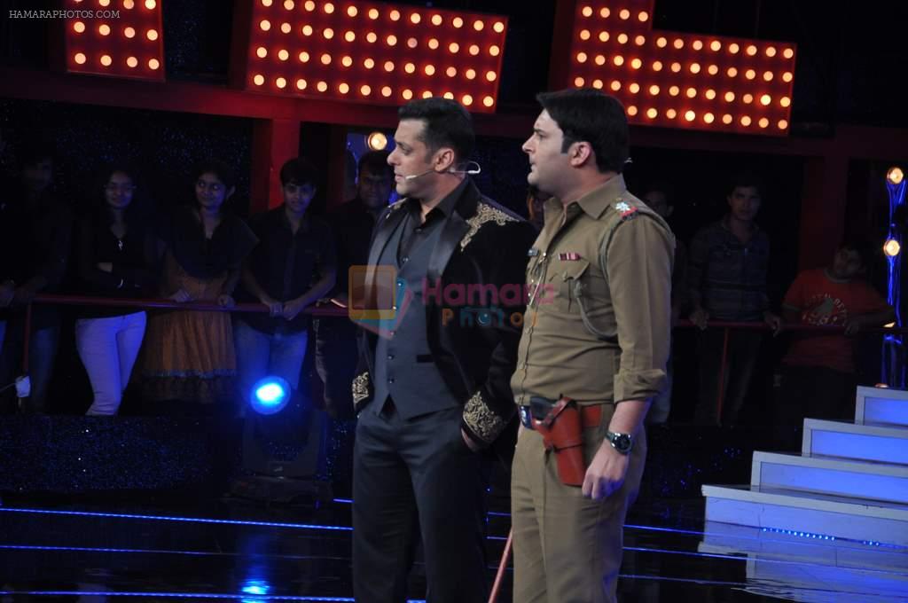 Salman Khan at Bigg Boss 6 grand finale in Lonavala, Mumbai on 12th Jan 2013