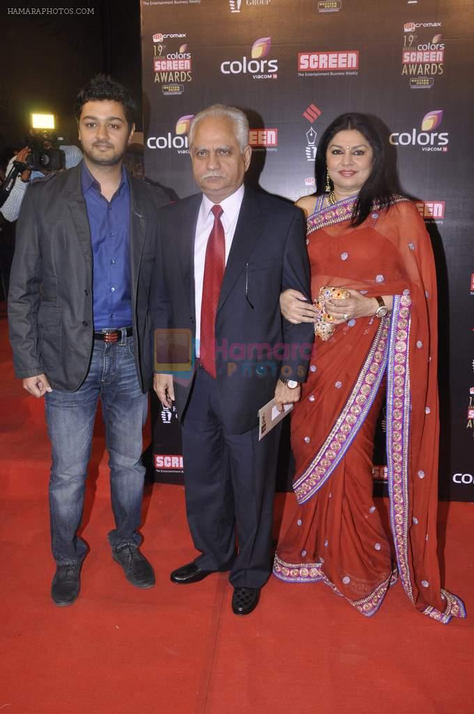 Ramesh Sippy, Kiran Sippy at Screen Awards red carpet in Mumbai on 12th Jan 2013