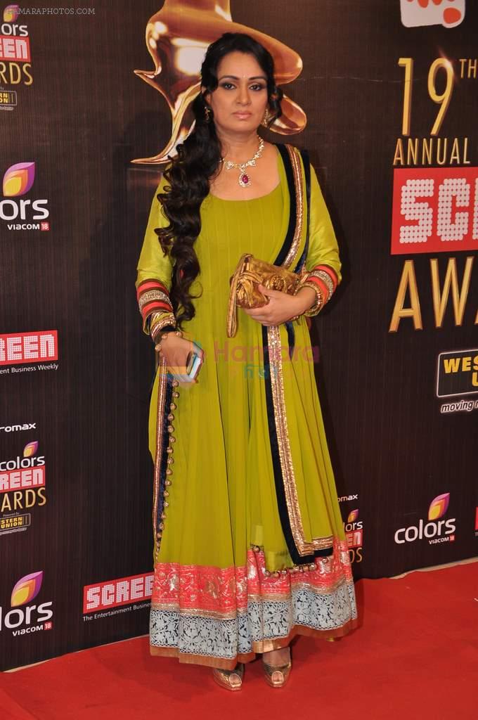 Padmini Kolhapure at Screen Awards red carpet in Mumbai on 12th Jan 2013