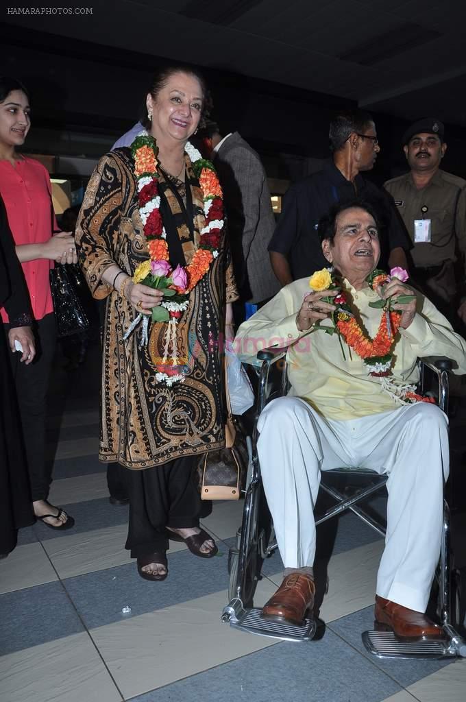Dilip Kumar, Saira Banu returns from Haj in International Airport, Mumbai on 13th Jan 2013
