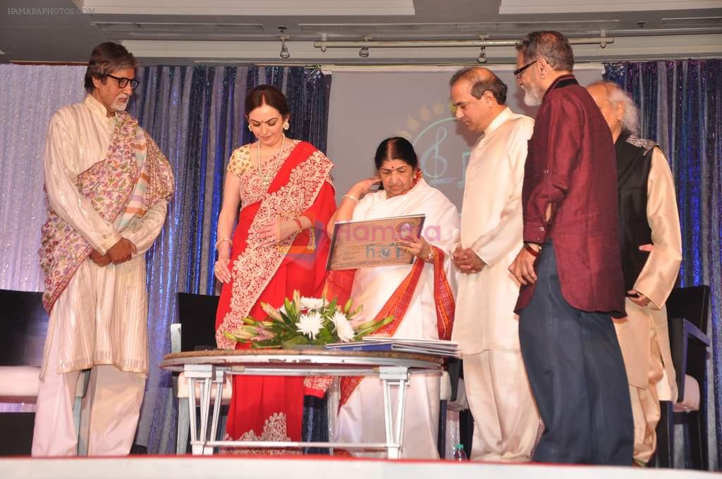 Amitabh Bachchan, Lata Mangeshkar, Nita Ambani at Lata Mangeshkar's music label launch in Mumbai on 13th Jan 2013