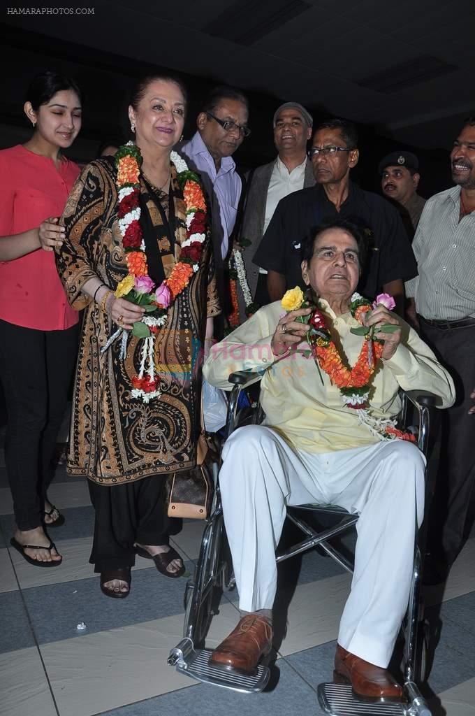Dilip Kumar, Saira Banu returns from Haj in International Airport, Mumbai on 13th Jan 2013
