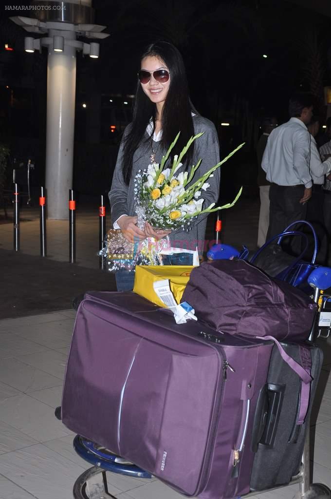 Miss World 2012 Yu Wenxia at Mumbai Airport on 19th Jan 2013