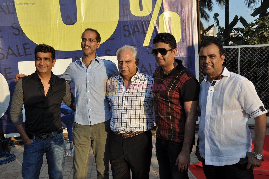 Rohan Sippy, Ramesh Sippy, Bhushan Kumar, Kishan Kumar at Nautanki Saala first look launch in Andheri, Mumbai on 23rd Jan 2013