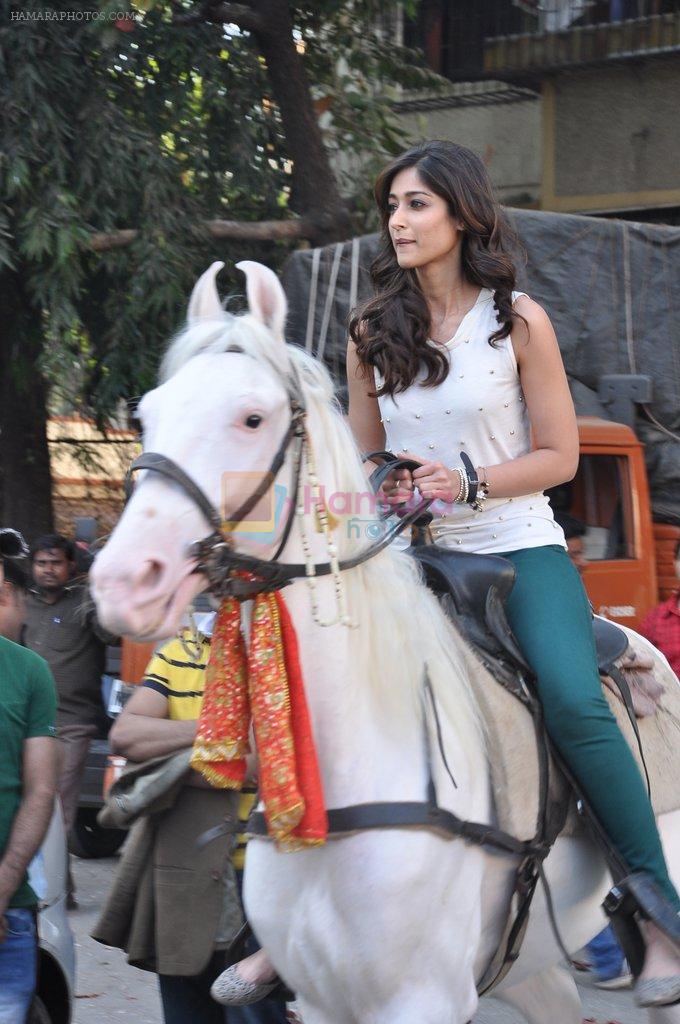 Ileana D'Cruz snapped riding horse for Phata Poster Nikla Hero in Mehboob, Mumbai on 24th Jan 2013