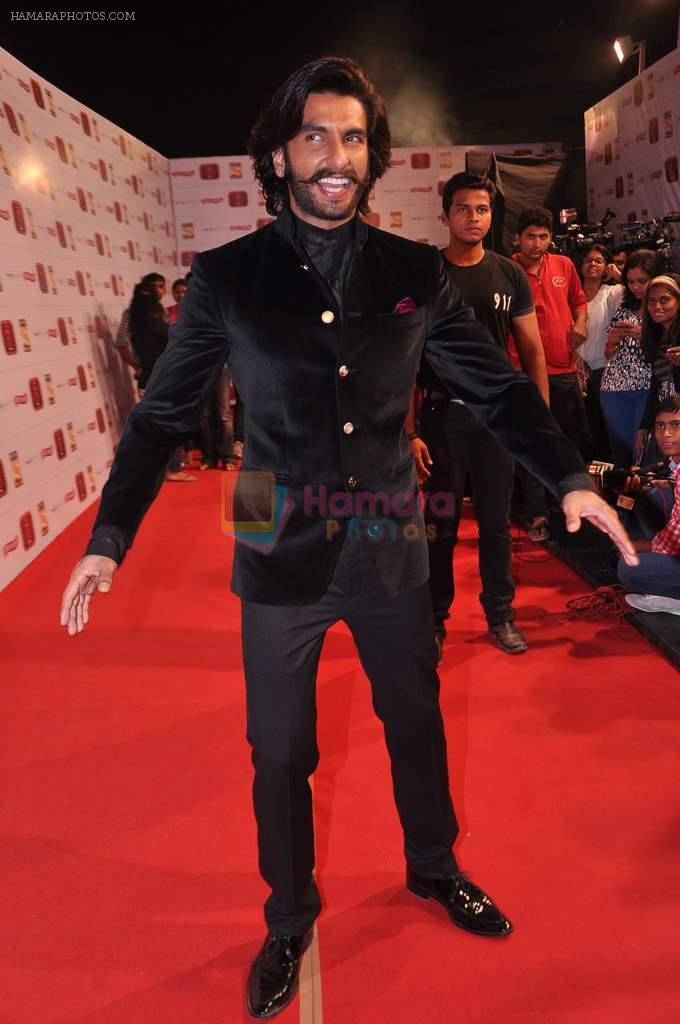 Ranveer Singh at Stardust Awards 2013 red carpet in Mumbai on 26th jan 2013