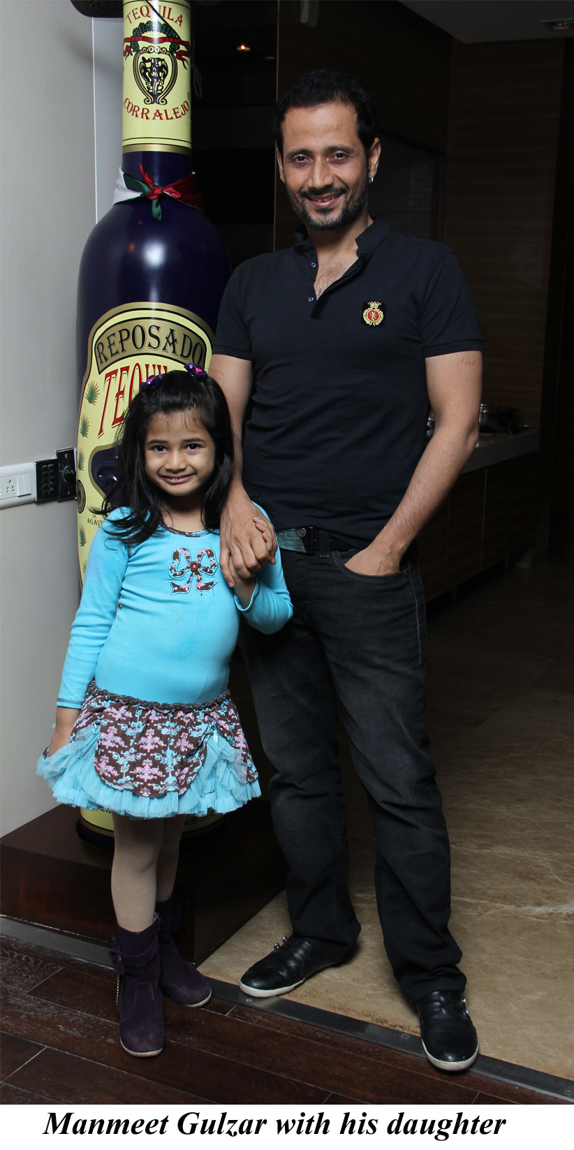 Manmeet Gulzar with his daughter at the Mexican Food festival in 180  degrees restaurant on 26th Jan 2013