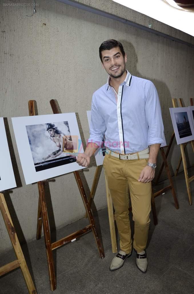 at Manish Chaturvedi launches calendar in association with VEMB Lifestyle in Mumbai on 27th Jan 2013