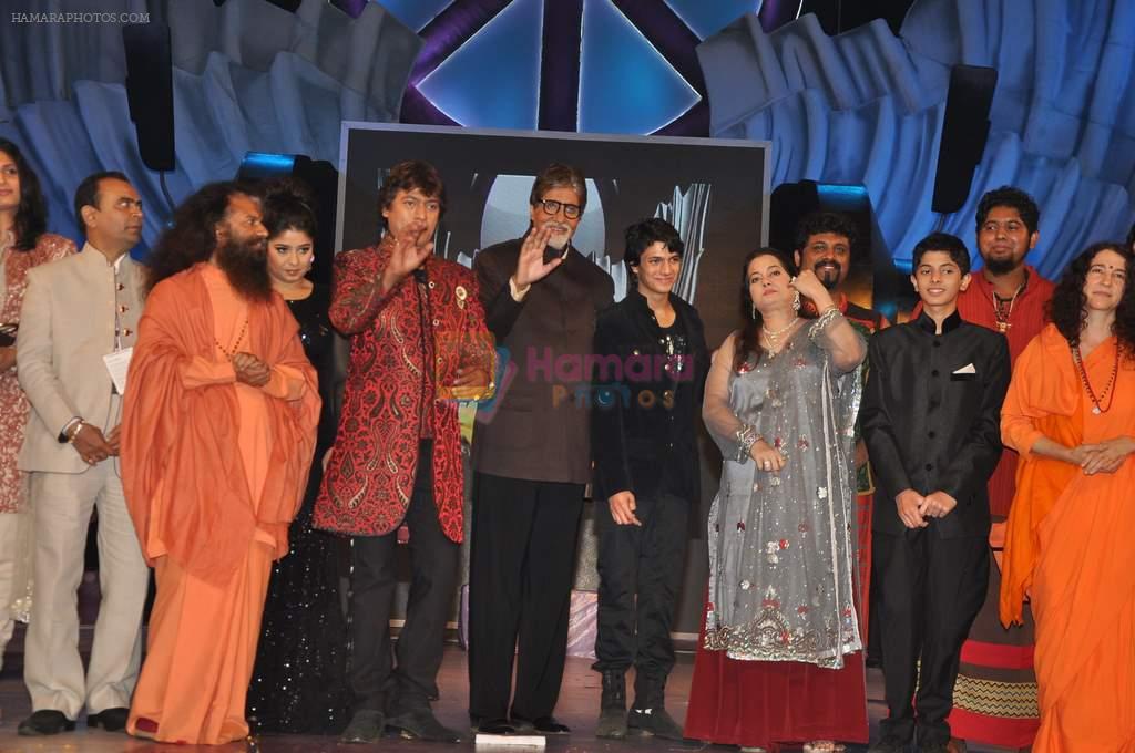 Amitabh Bachchan, Aadesh Shrivastav at Global peace concert in Andheri Sports Complex, Mumbai on 30th Jan 2013