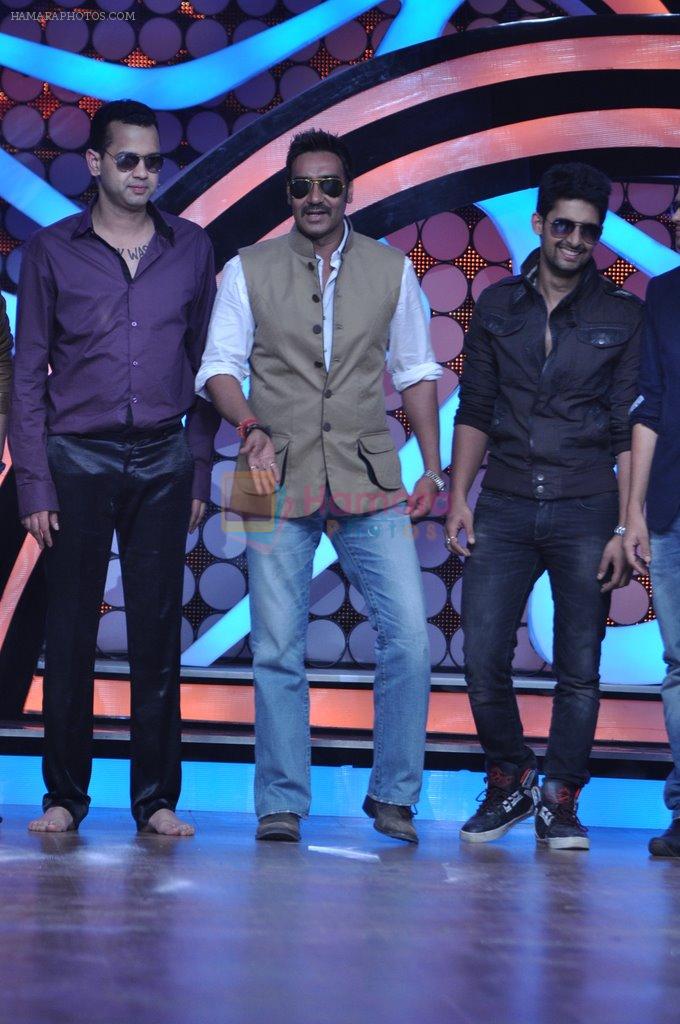 Ajay Devgan on the sets of Nach Baliye 5 in Filmistan, Mumbai on 5th Feb 2013
