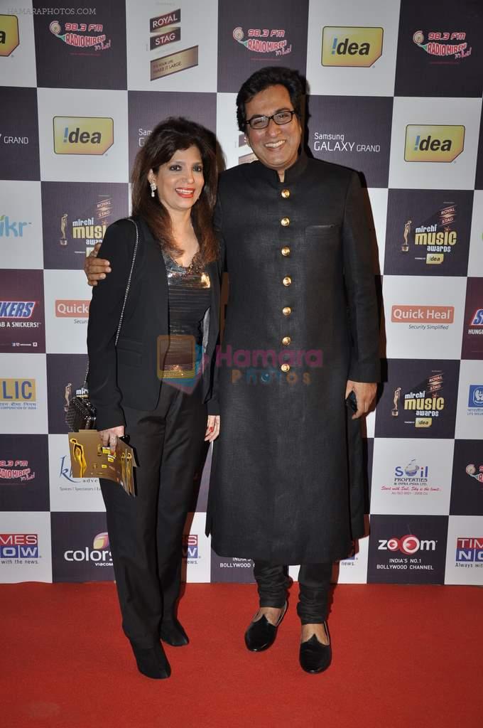 Talat Aziz, Bina Aziz at Radio Mirchi music awards red carpet in Mumbai on 7th Feb 2013