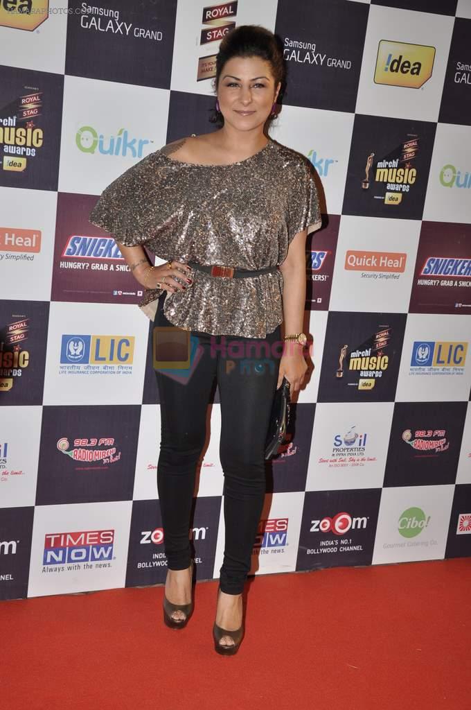 Hard Kaur at Radio Mirchi music awards red carpet in Mumbai on 7th Feb 2013