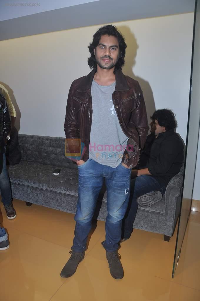 Gaurav Chopra at Surveen Chawla hosts screening for film Singh VS Kaur in Sunny Super Sound, Mumbai on 11th Feb 2013