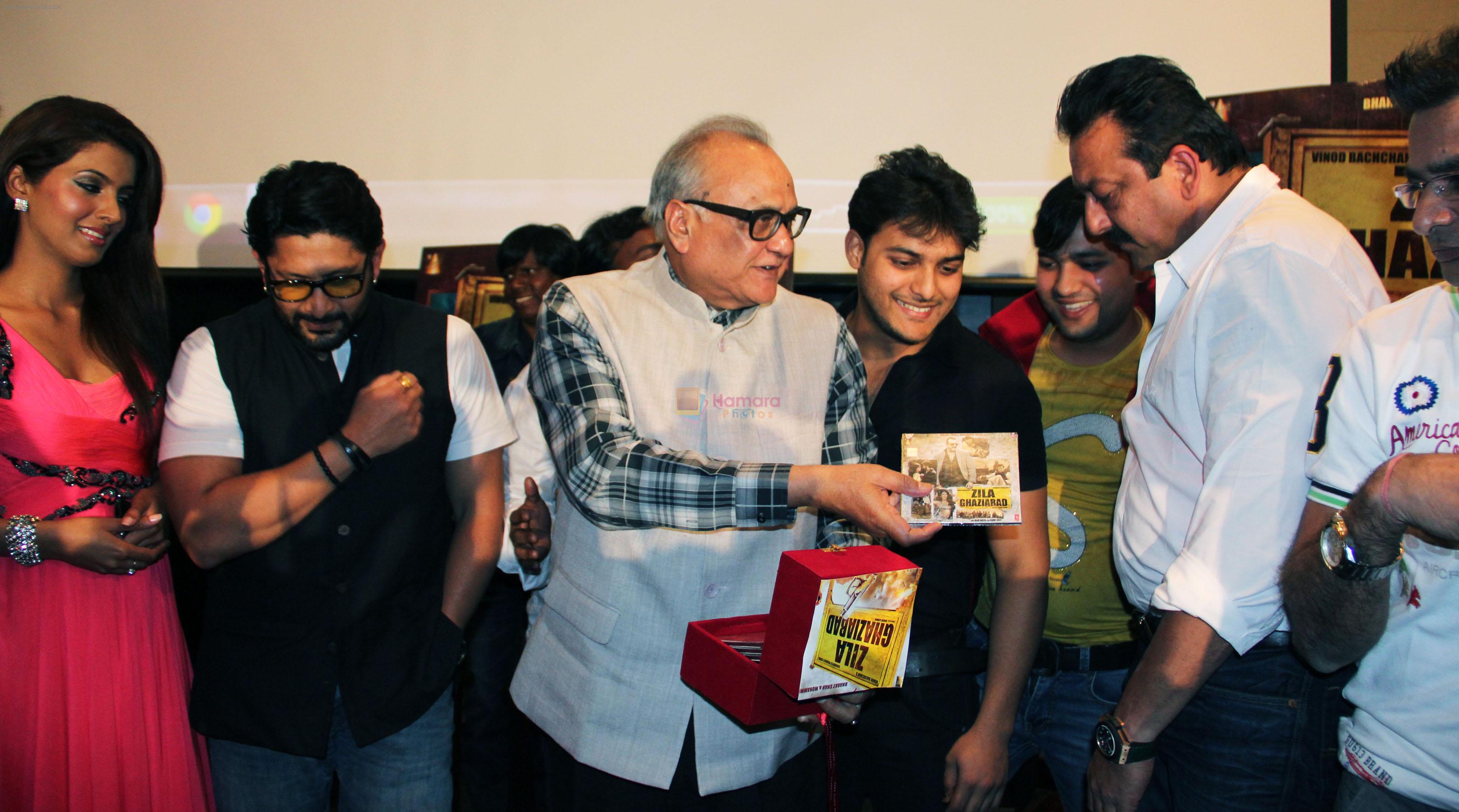 geeta basra arshad warsi t p agarwal amjad nadeem sanjay dutt at the first look of film Zila Ghaziabad on 13th Feb 2013 