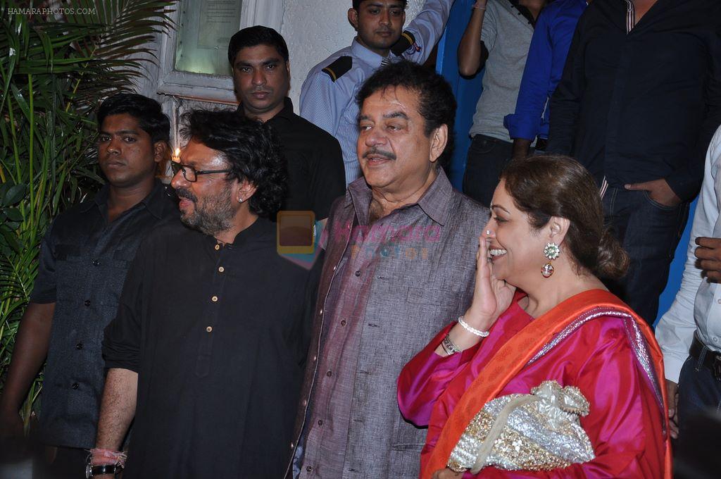 Sanjay Leela Bhansali, Shatrughan Sinha, Kiron Kher at Sanjay Leela Bhansali bday bash in Mumbai on 24th Feb 2013